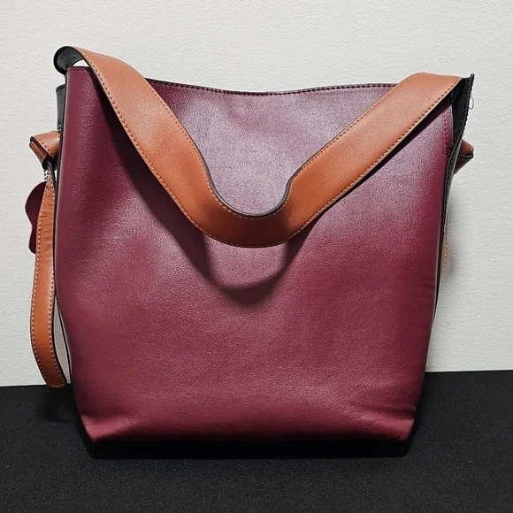 Women's Black and Maroon Leather Bucket Bag - Picture 5 of 11